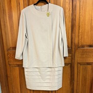 Ildi Marshall Beige Long-sleeved Longline Layered Bottom Dress Size 16